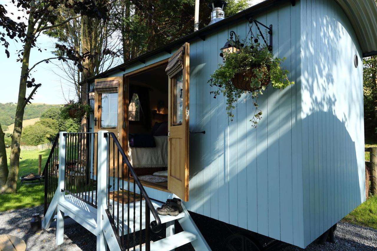 Upper Gelli Luxury Holiday Lodge, Converted Dairy & Cosy Shepherds Huts Welshpool Dış mekan fotoğraf